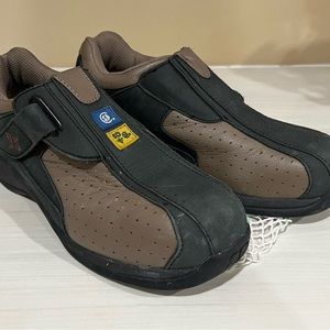 Like New Kodiak Women’s Steel Toed Shoes Size 7 CSA Approved